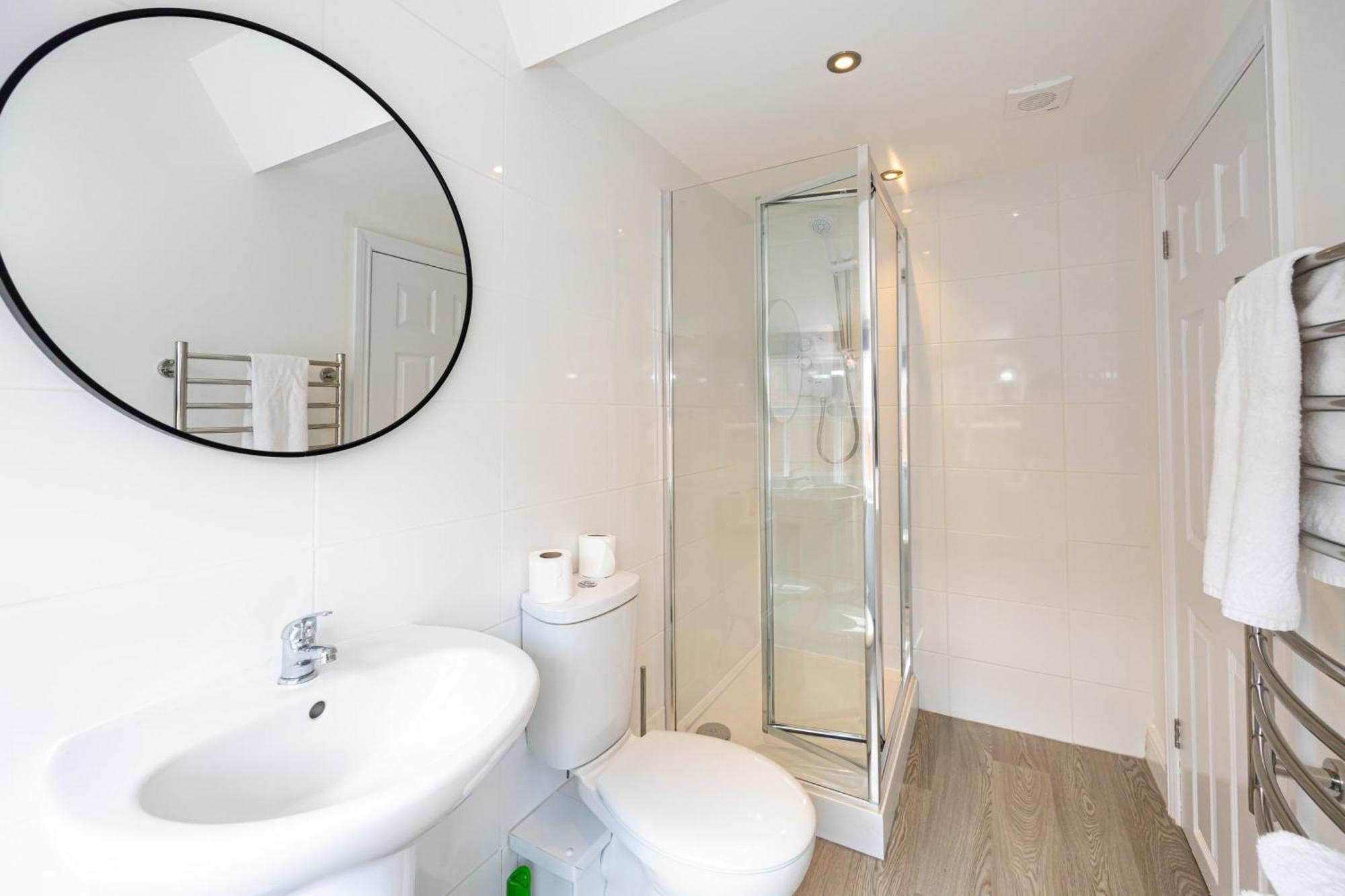 Beautiful 1 Bed 20Mins To Central Manchester 볼턴 외부 사진