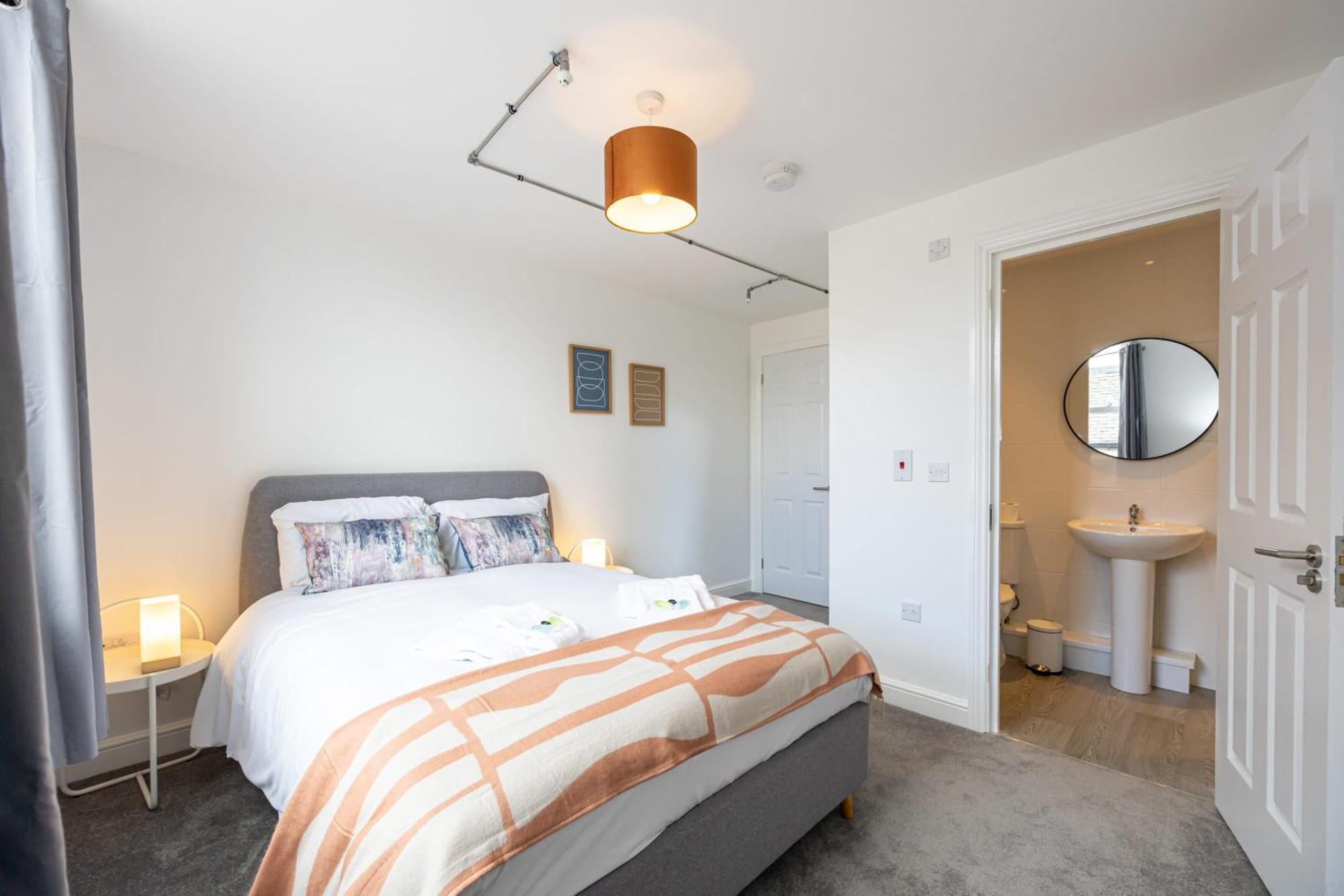Beautiful 1 Bed 20Mins To Central Manchester 볼턴 외부 사진