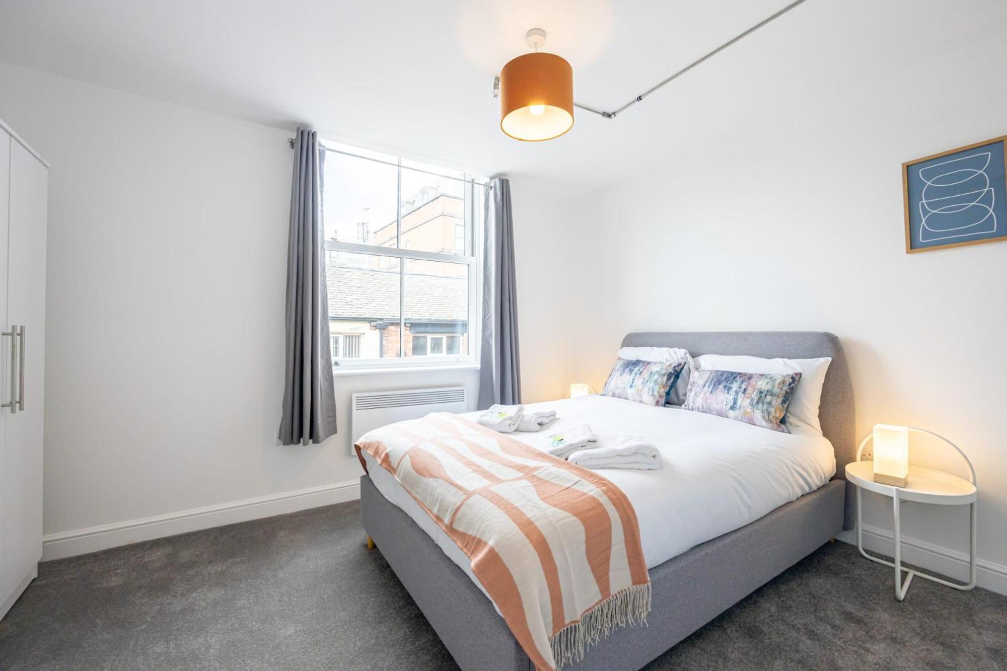 Beautiful 1 Bed 20Mins To Central Manchester 볼턴 외부 사진