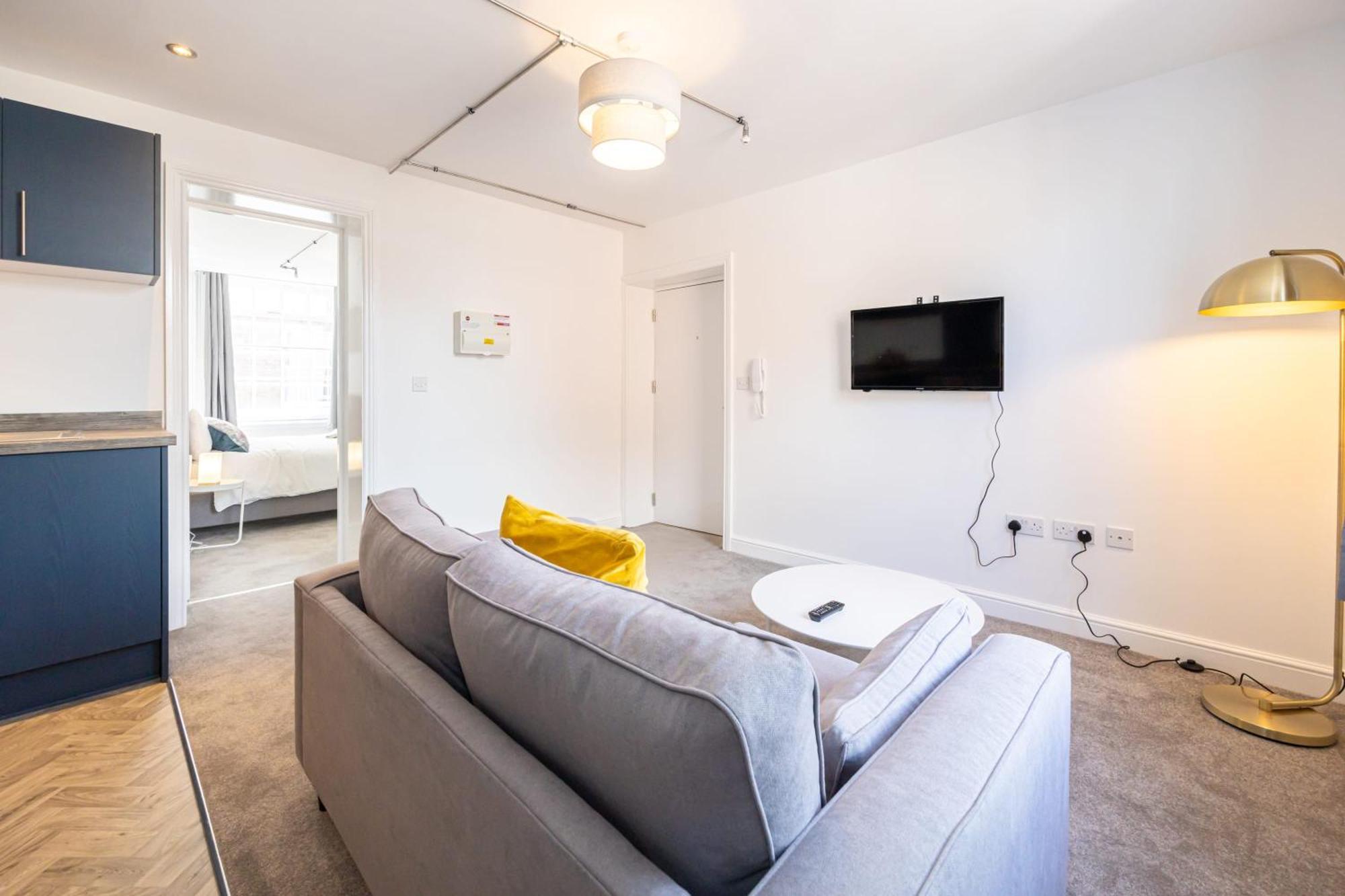 Beautiful 1 Bed 20Mins To Central Manchester 볼턴 외부 사진