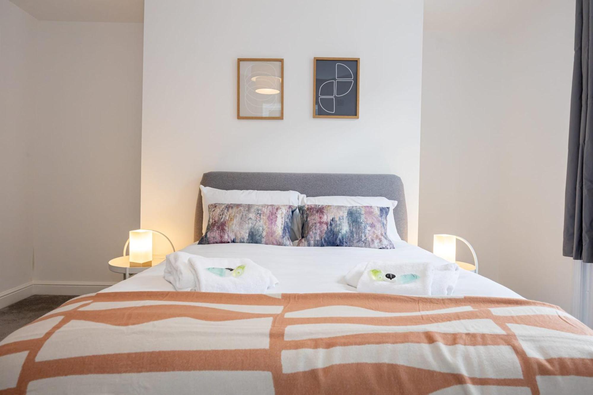 Beautiful 1 Bed 20Mins To Central Manchester 볼턴 외부 사진