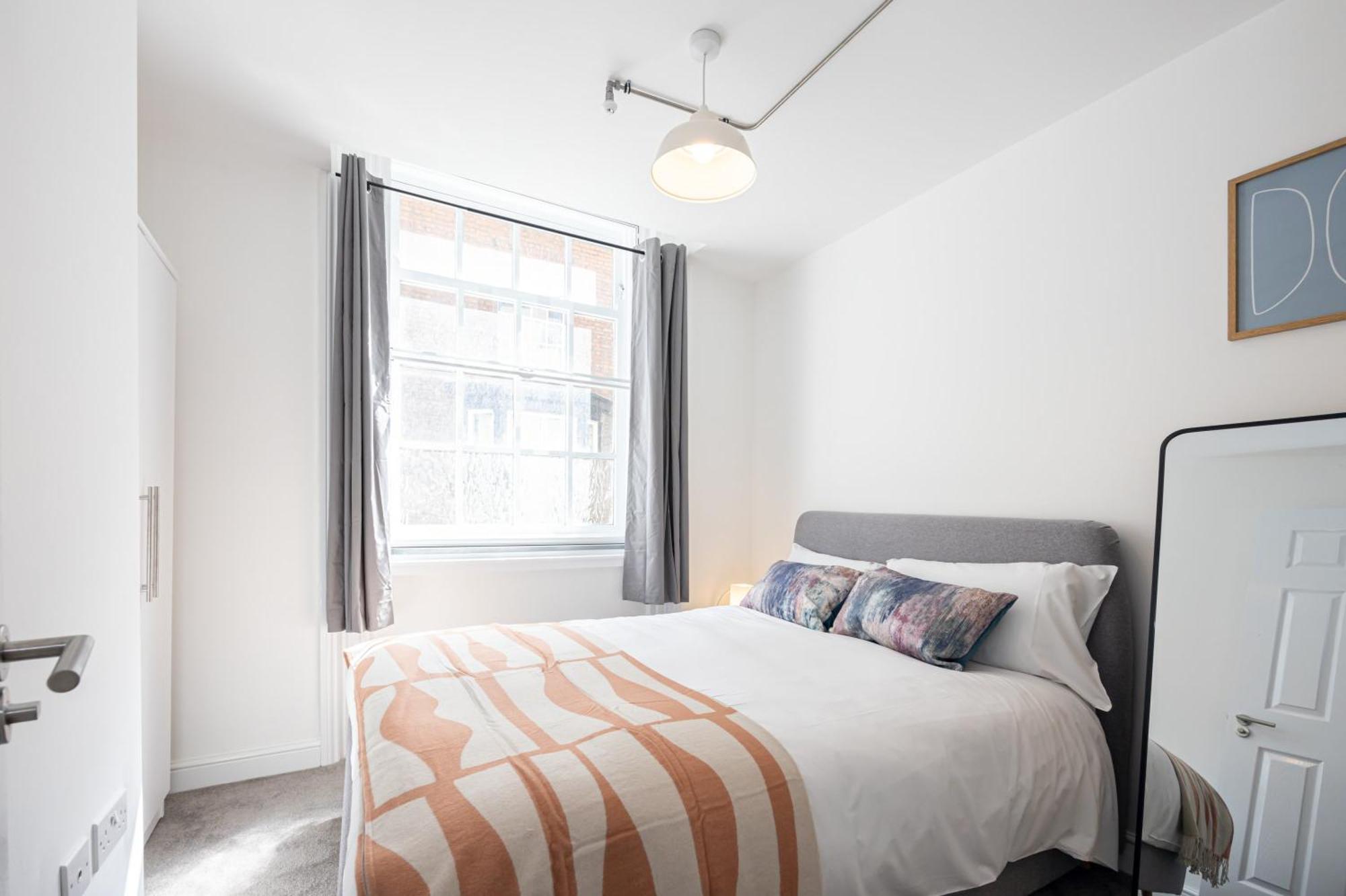 Beautiful 1 Bed 20Mins To Central Manchester 볼턴 외부 사진