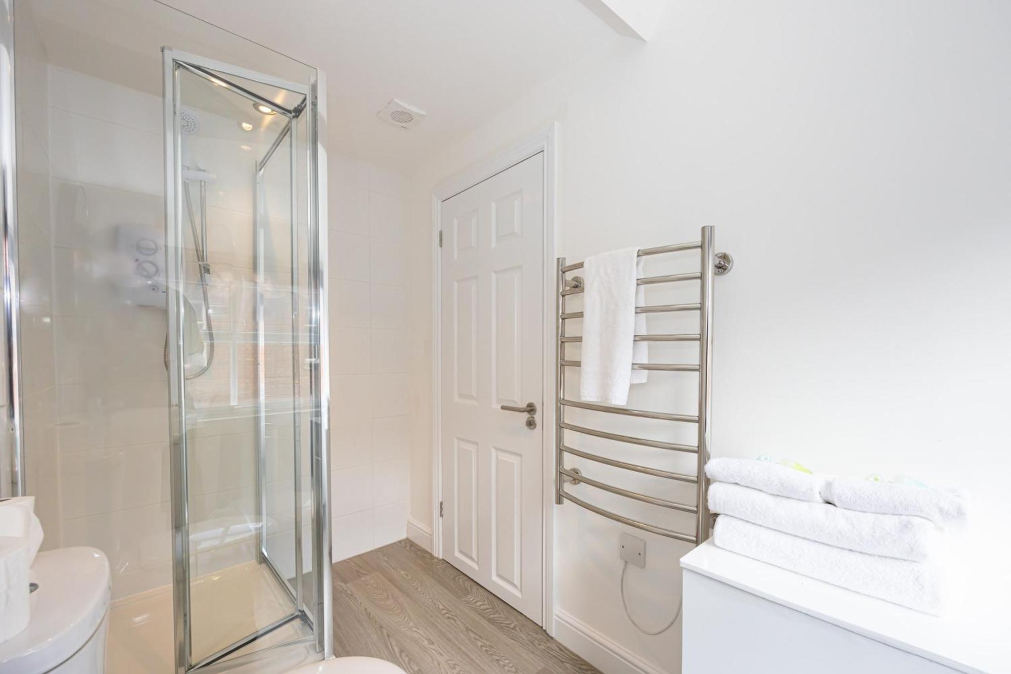 Beautiful 1 Bed 20Mins To Central Manchester 볼턴 외부 사진