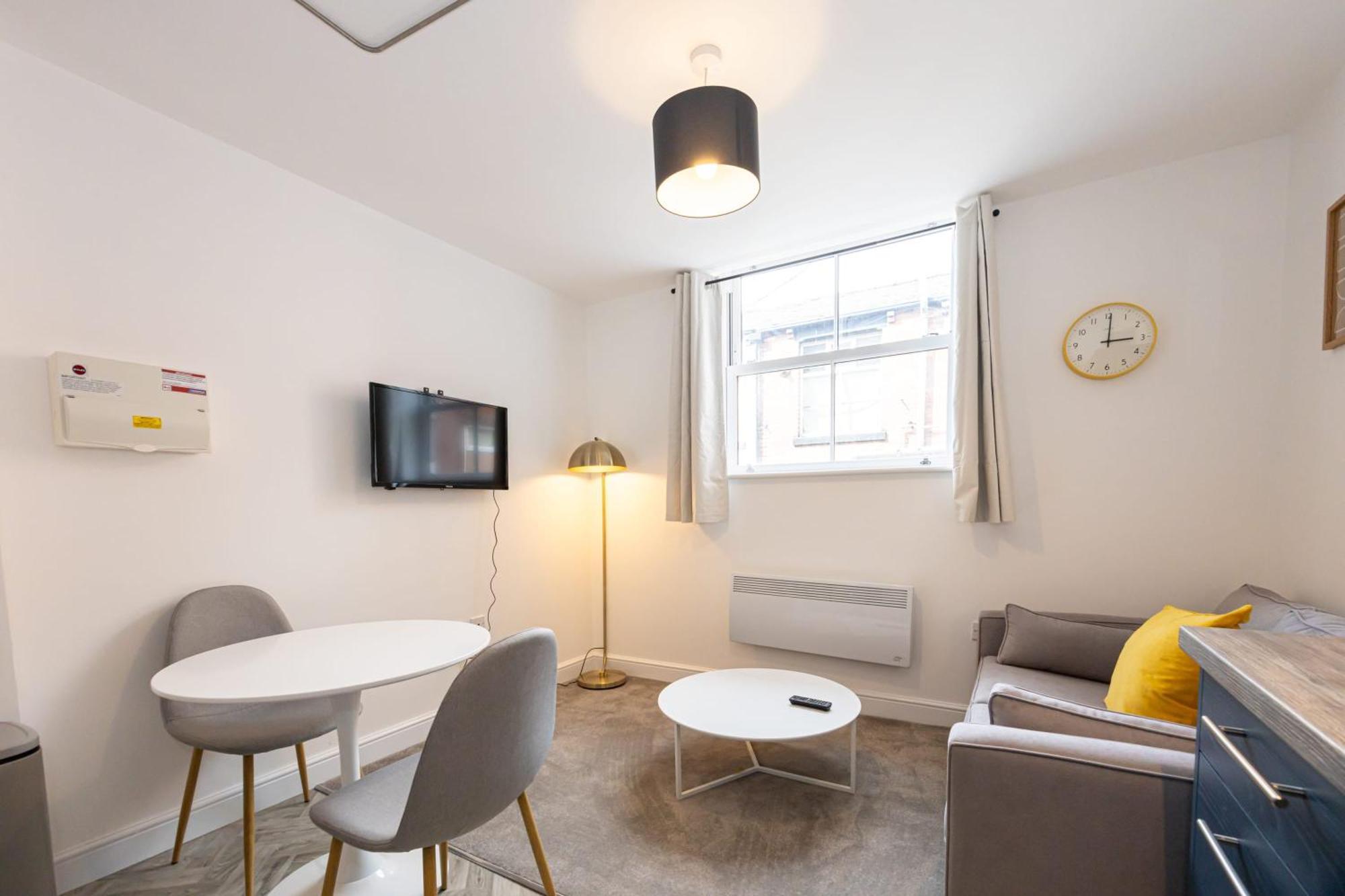 Beautiful 1 Bed 20Mins To Central Manchester 볼턴 외부 사진