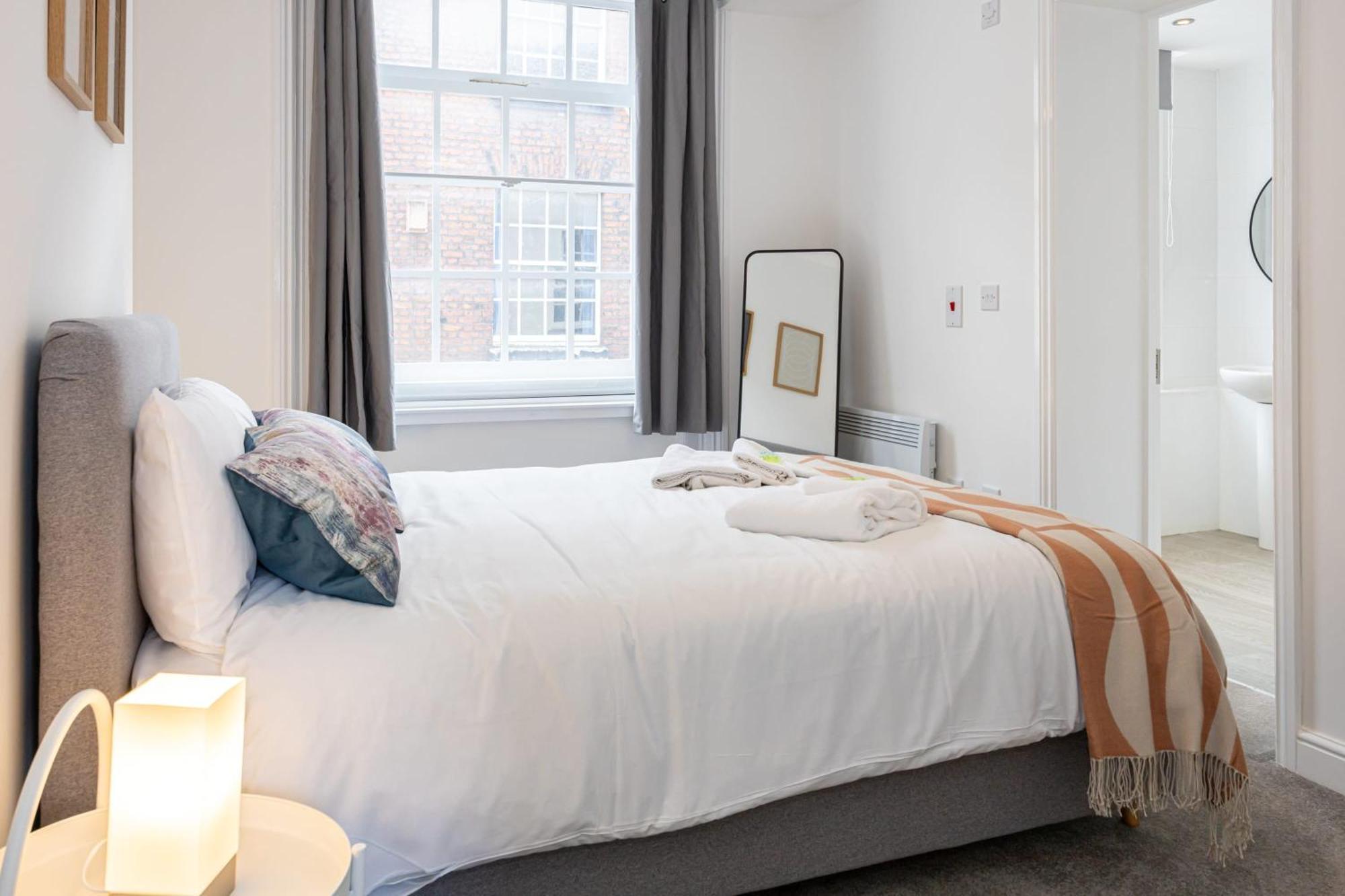 Beautiful 1 Bed 20Mins To Central Manchester 볼턴 외부 사진